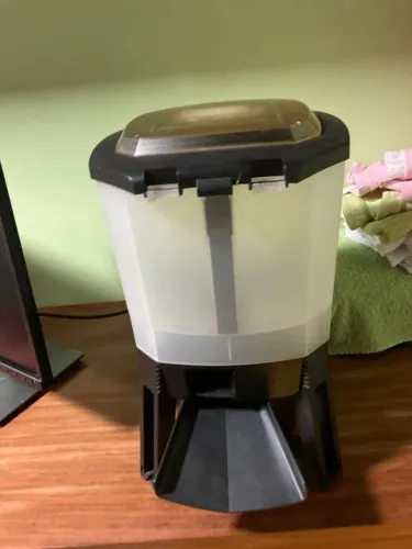 Equipamento para alimentar peixes