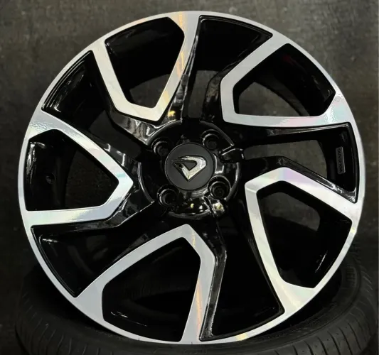 Rodas Volcano aro 18 tala 6 furacão 4x100