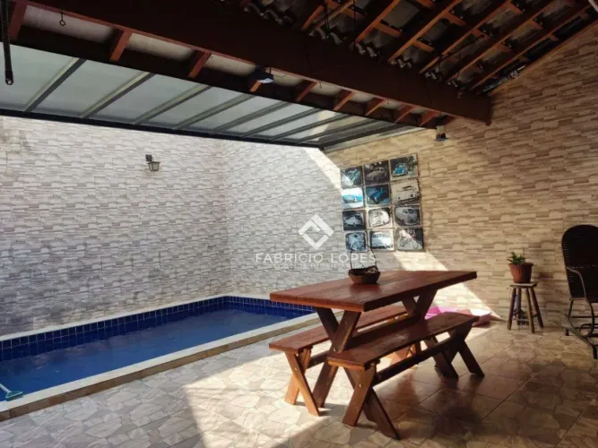 Lindo sobrado com piscina à venda, 165 m² - Villa Branca - Jacareí/SP