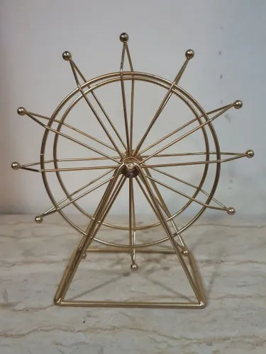 BELA RODA GIGANTE DE METAL