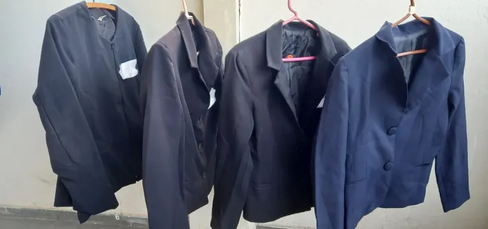 4 Casacos de Blazer - Venda em Lote