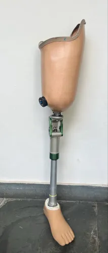 Prótese transfemural perna esquerda