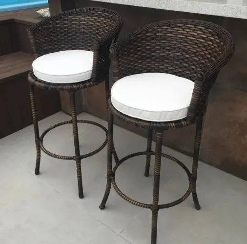 Banqueta de fibra sintética para bancada (UNIDADE)