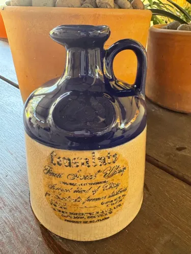 Antigia Garrafa de whiskie 