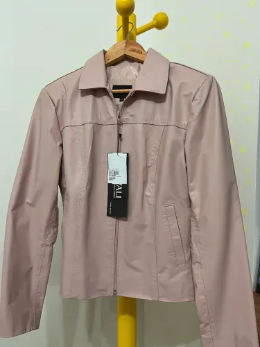 Jaqueta de Couro Rosa Pastel