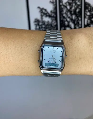 Relógio casio vintage aq230