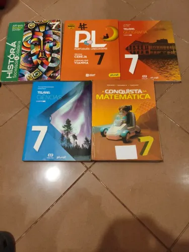 Livros didáticos 7o ano do Colégio Militar