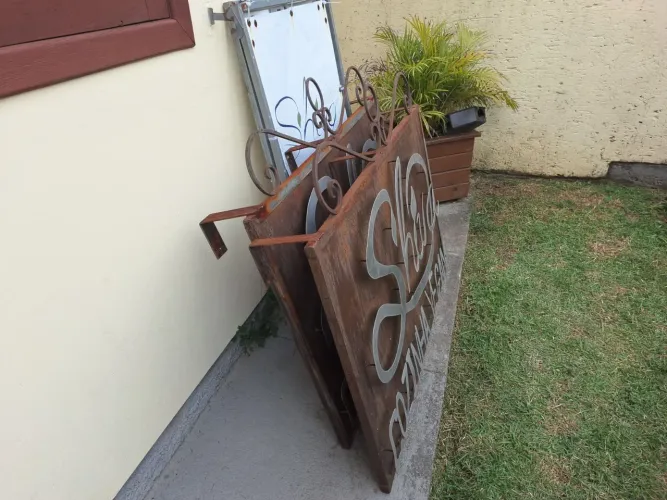 Placa Decorativa Rústica  em cortem