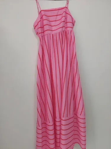 Vestido listrado rosa e vermelho