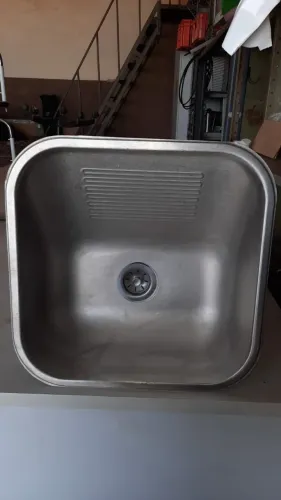 Tanque em inox de embutir 0,44x0,44x0,20 cm semi novo