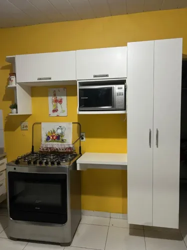 ARMÁRIO DE COZINHA