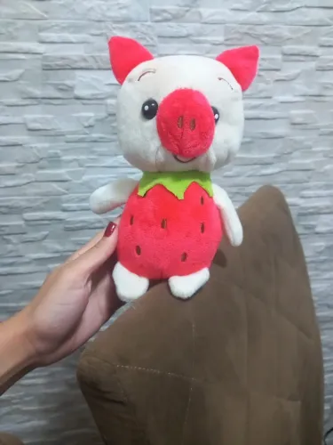 Pelúcia Porquinho Morango