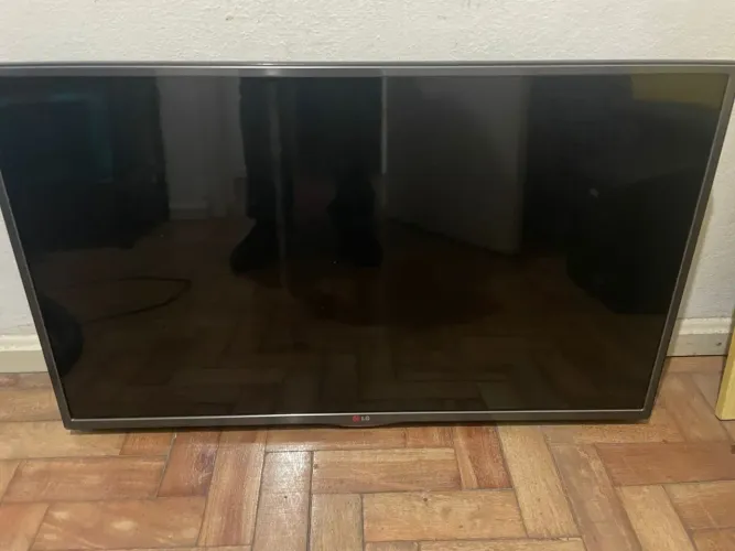 3 TVs LED - aproveitamento de tela e peças