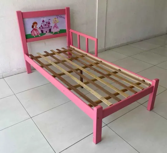 Cama infantil personagens madeira maciça 