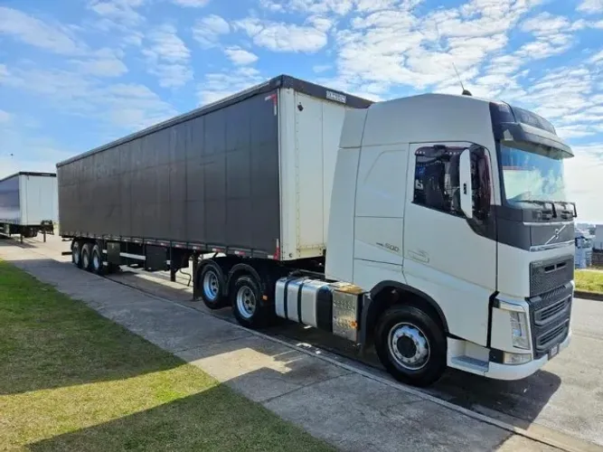 Volvo FH 500 6x2 Globetrotter Ano 21 Euro 5 teto alto+ Sider Randon 28 plt ano2020