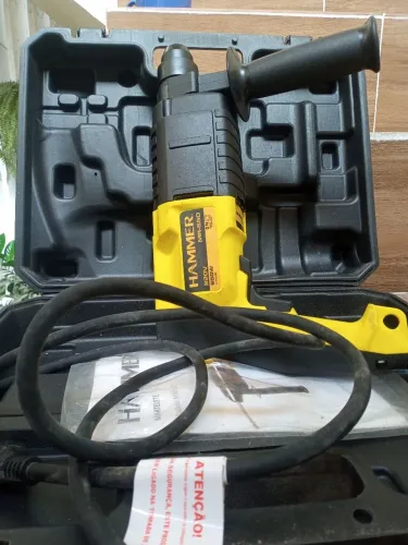 Furadeira e martelete 650W