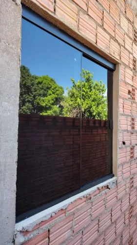 Janela de Vidro com Design Moderno