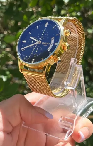 Relógio Dourado Nibosi Elegância e Estilo
