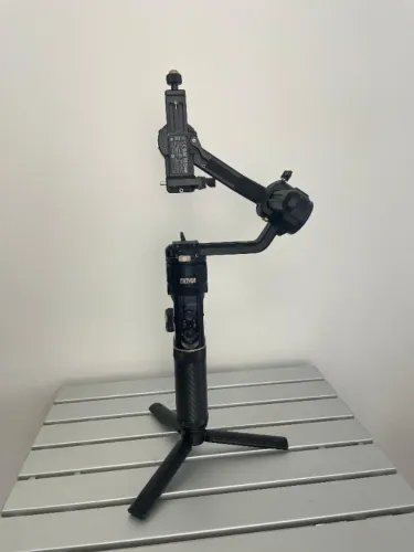 Estabilizador Gimbal Portátil Zhiyun Crane 2S
