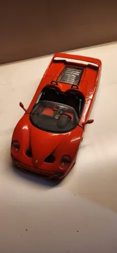 Miniatura Ferrari F50 Vermelha