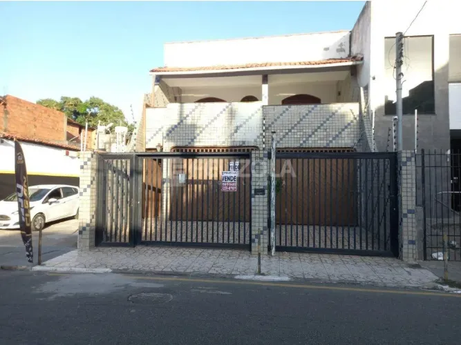 Casa à venda no Bairro São José - - 4 quartos, 3 suítes, 4 vagas