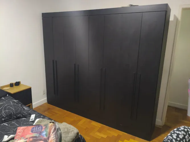 Armário 8 portas