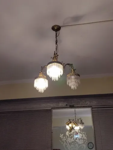 Lustre de bronze e cristal