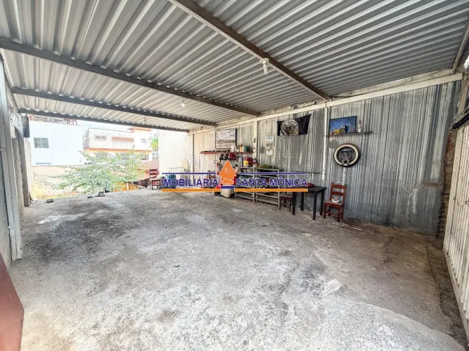 Meio Lote 180m² - Santa Mônica