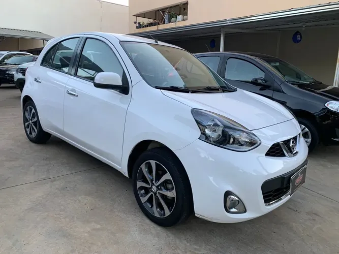 NISSAN MARCH 1.6 SL 16V FLEX 4P MANUAL BRANCO 2016