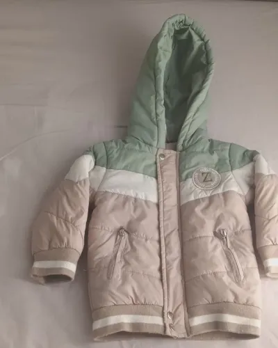 Jaqueta infantil acolchoado com capuz