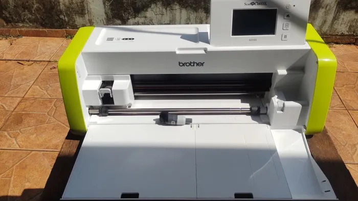 ScunCut desenha e recorta