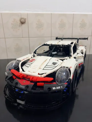 Lego Porsche 911 RSR 1580 peças