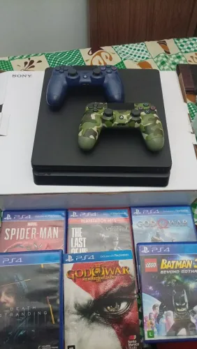 PS4 Slim 1TB , 2 controles