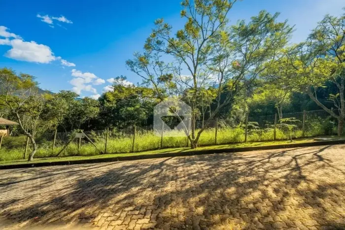 Terreno no Condomínio Vale do São Fernando com 3037m² - Araras - Petrópolis - RJ