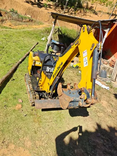 Mini escavadeira