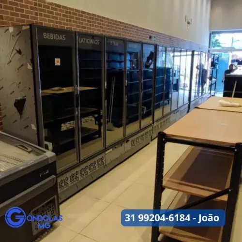 Auto serviço freezer para bebidas