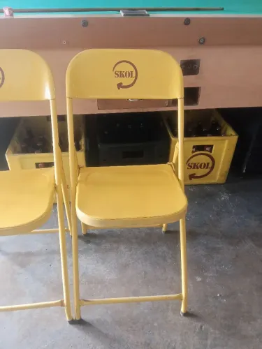 Cadeira da Skol de ferro para colecionar impecáveis .