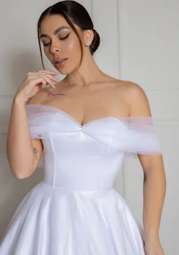 Vestido de noiva com cauda