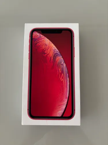 Vendo caixa vazia de iphone xr em perfeito estado
