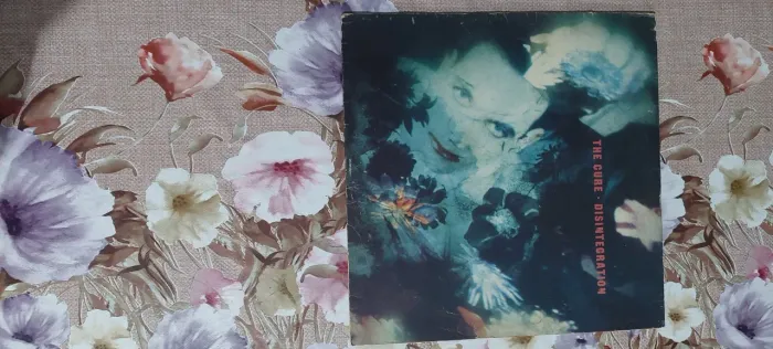 LP The Cure Disintegration, The Top e Standing on a Beach