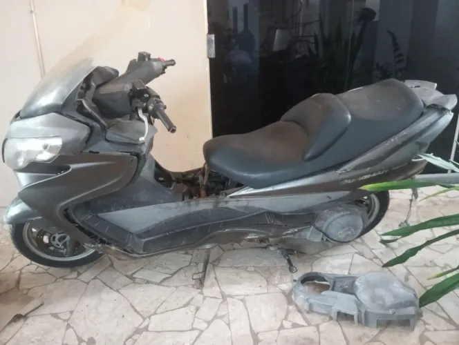 Suzuki Burgman 400 de leilão para interior
