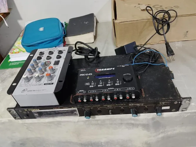 Equipamento de som automotivo