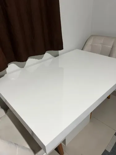 Mesa de jantar 120cm por 70cm em ótimo estado