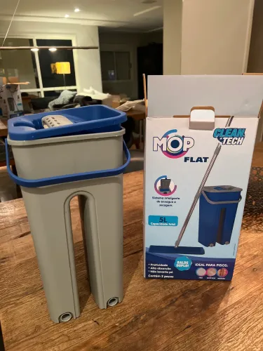 Mop novo e compacto.