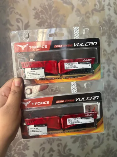 Kit memória RAM 16 GB (2x 8GB) T-Force Vulcan. 3000 MHz, CL 16