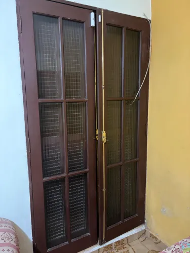 Porta balcão com Veneziana e Vidro