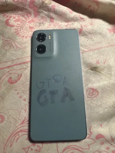 Motorola 05 com 5 messes de uso,seme novo 