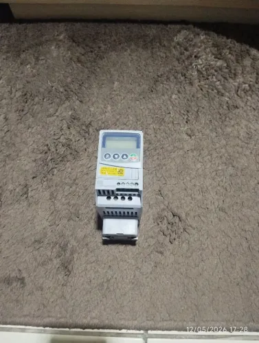 INVERSOR CFW 100