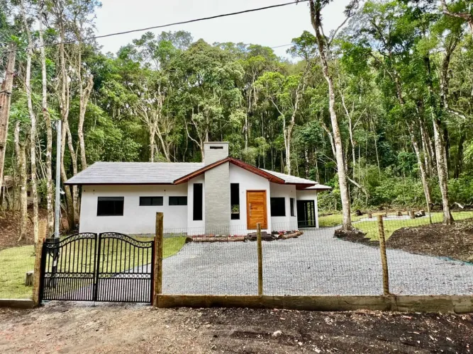 Casa à venda em Monte Verde-MG em terreno de 3.900m²