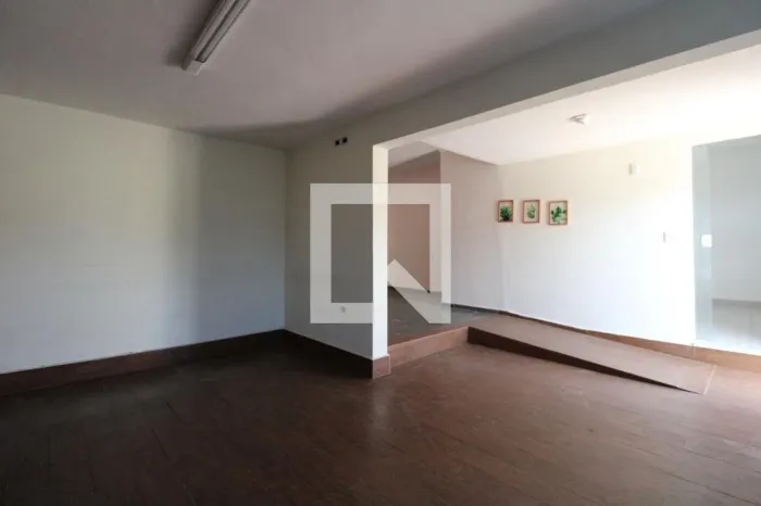 CASA RESIDENTIAL em Campinas - São Paulo, Nova Campinas